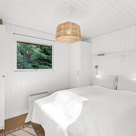 Prázdninový dům Yngvy - 1-3km From The Sea By Interhome