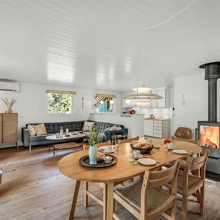 Casa vacanze Yngvy - 1-3km From The Sea By Interhome Blåvand