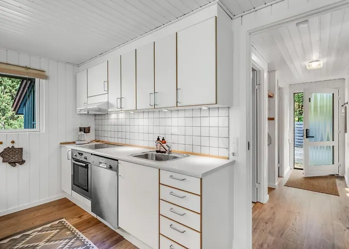 Yngvy - 1-3km From The Sea By Interhome Feriehus