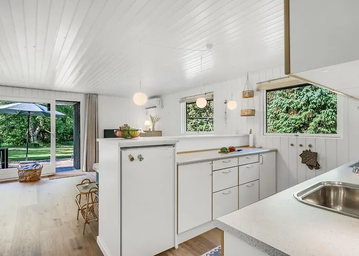 Yngvy - 1-3km From The Sea By Interhome Blåvand